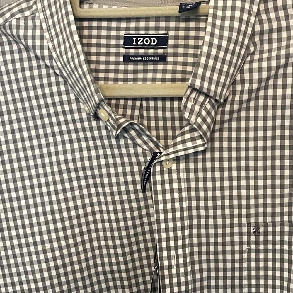 Izod Men's Gray and White Plaid Shirt